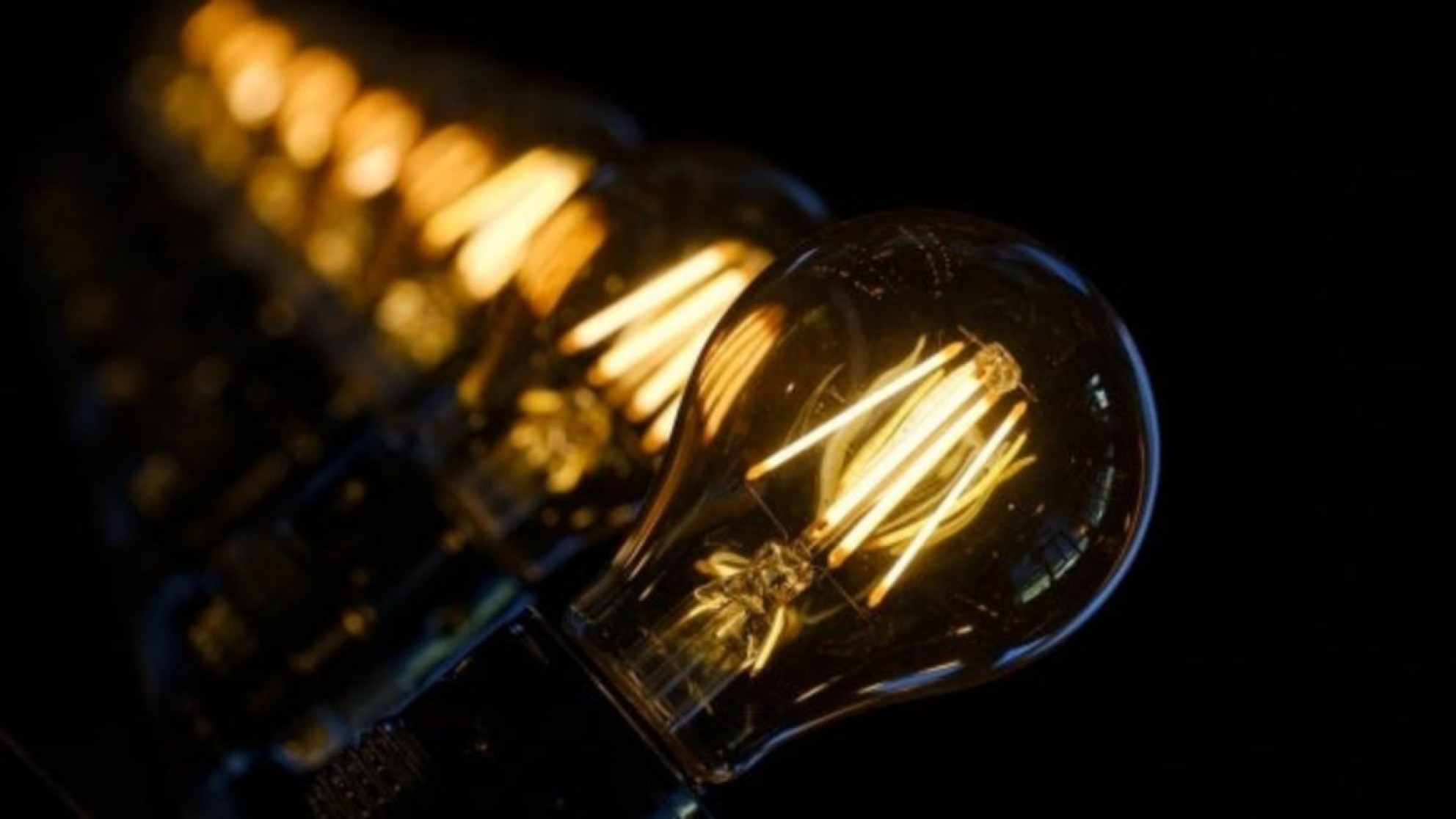 Suspenden los cortes de luz por falta de pago de consumos no registrados
